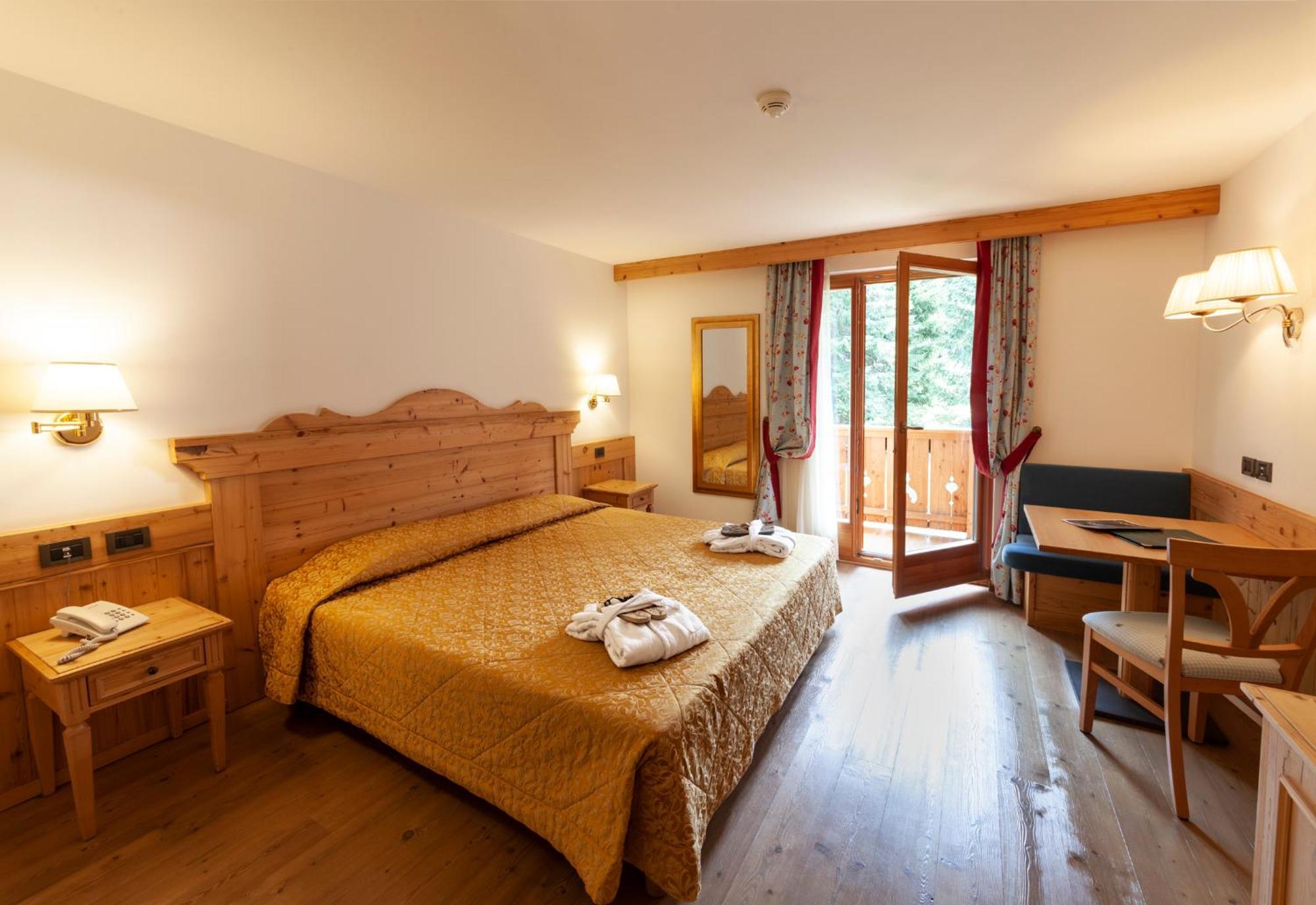 Hotel Campiglio Bellavista à Madonna Extérieur photo